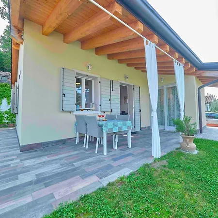 Holiday home Schoenes Ferienhaus Villetta Batik Bardolino